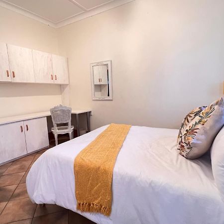 Peaceful@Swansea In Rosebank-Parkwood Apartment Johannesburg Bagian luar foto