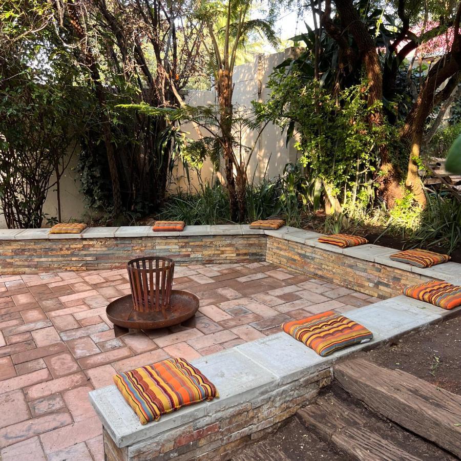 Peaceful@Swansea In Rosebank-Parkwood Apartment Johannesburg Bagian luar foto