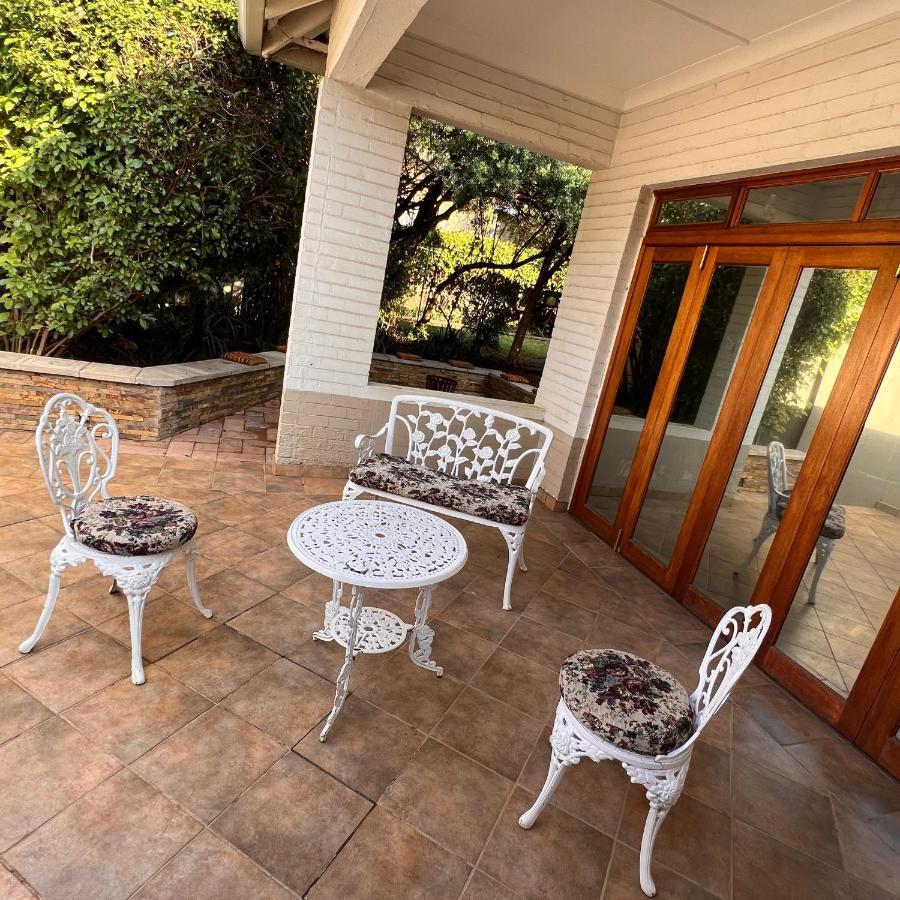 Peaceful@Swansea In Rosebank-Parkwood Apartment Johannesburg Bagian luar foto