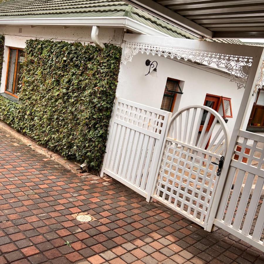 Peaceful@Swansea In Rosebank-Parkwood Apartment Johannesburg Bagian luar foto
